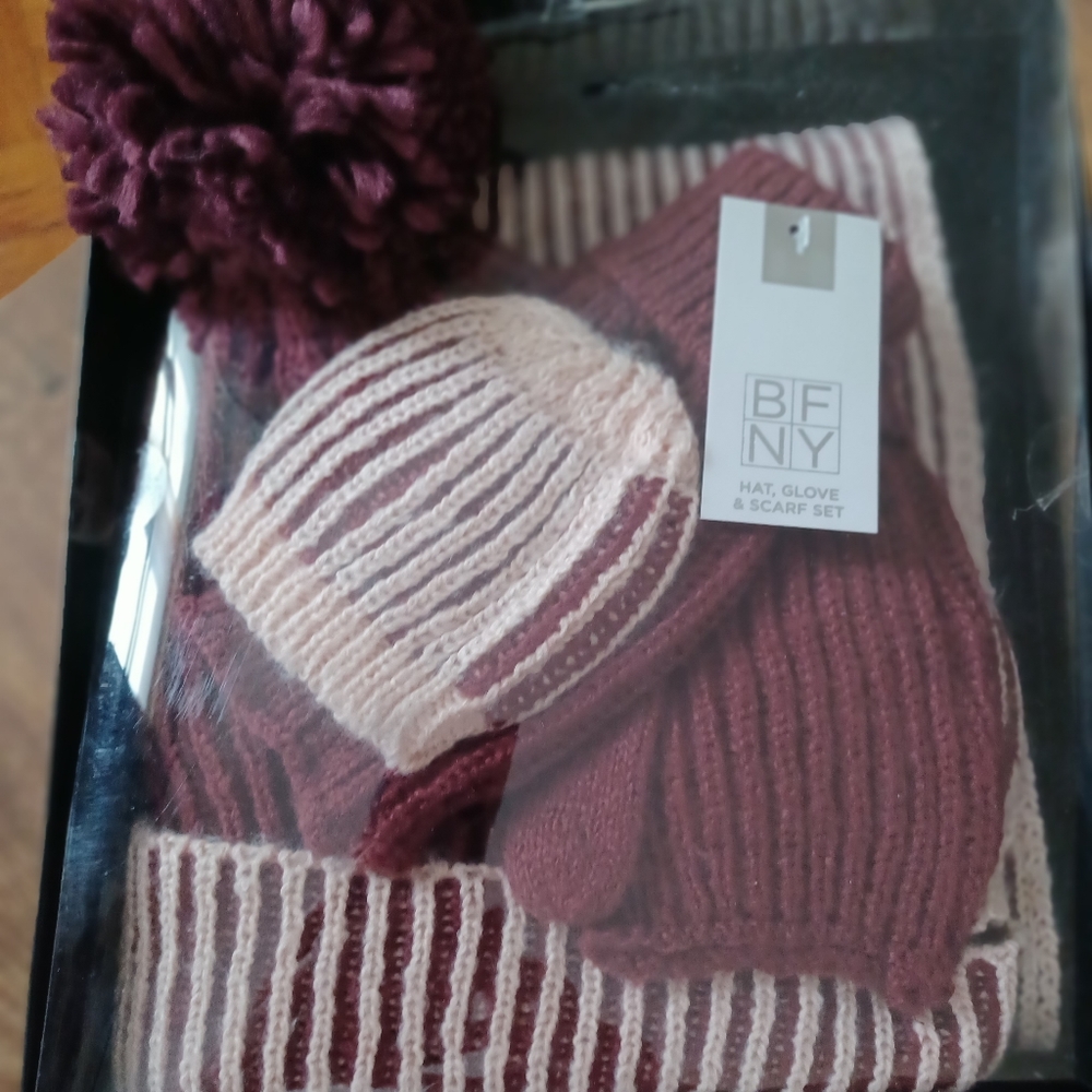 Berkshire NY hat,scarf, and gloves